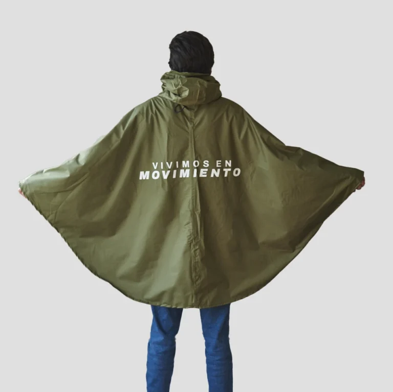 Poncho impermeable resistente lluvia