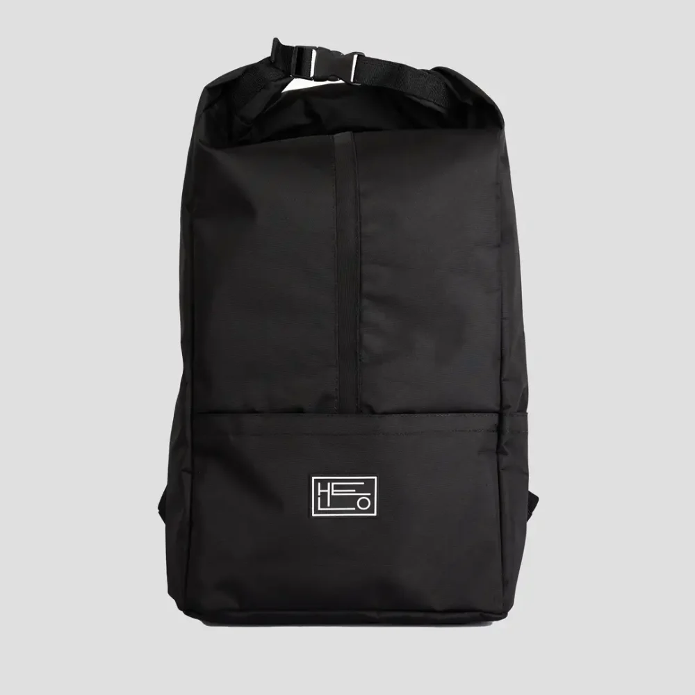 Argo-negra-fondo-gris-001 copia
