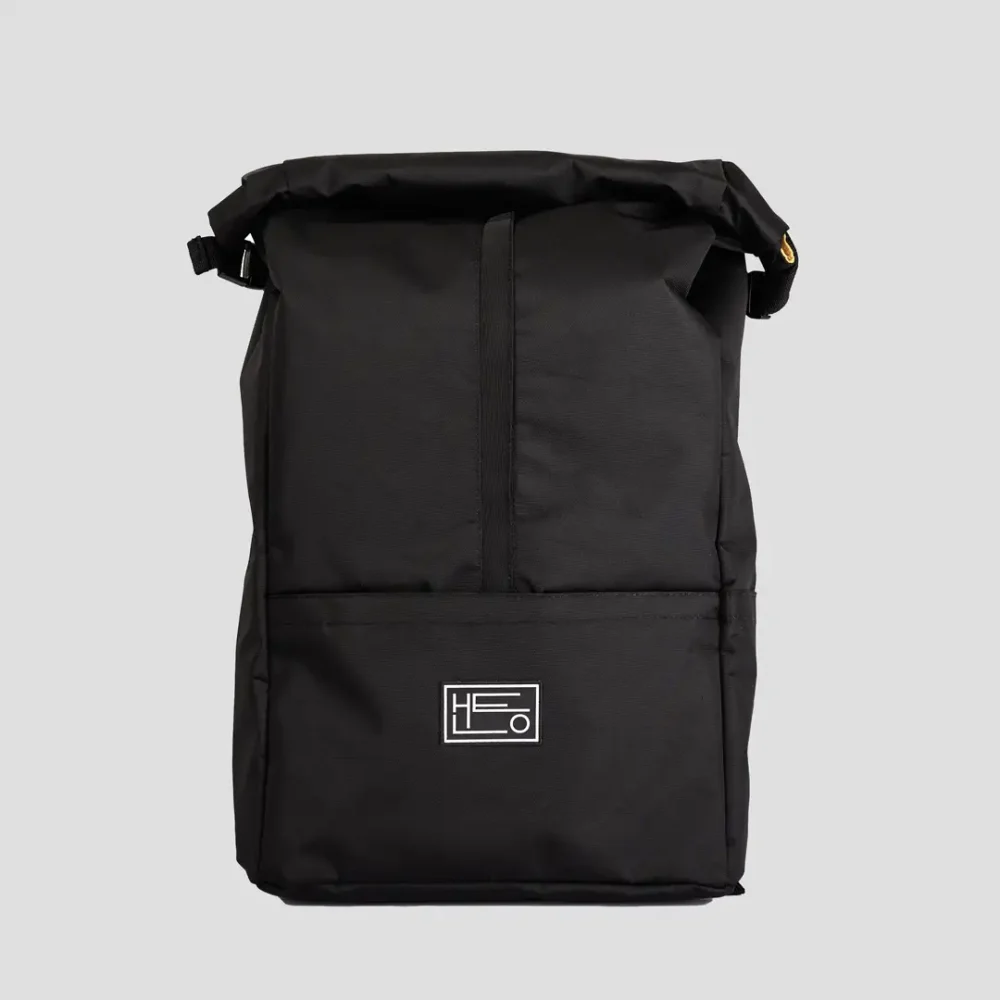 Argo-negra-fondo-gris-002 copia