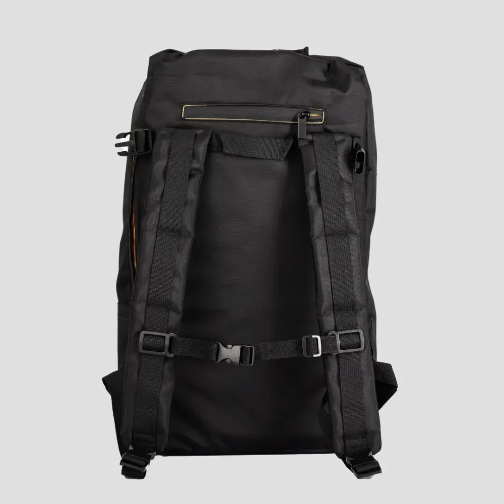 Argo-negra-fondo-gris-004 copia