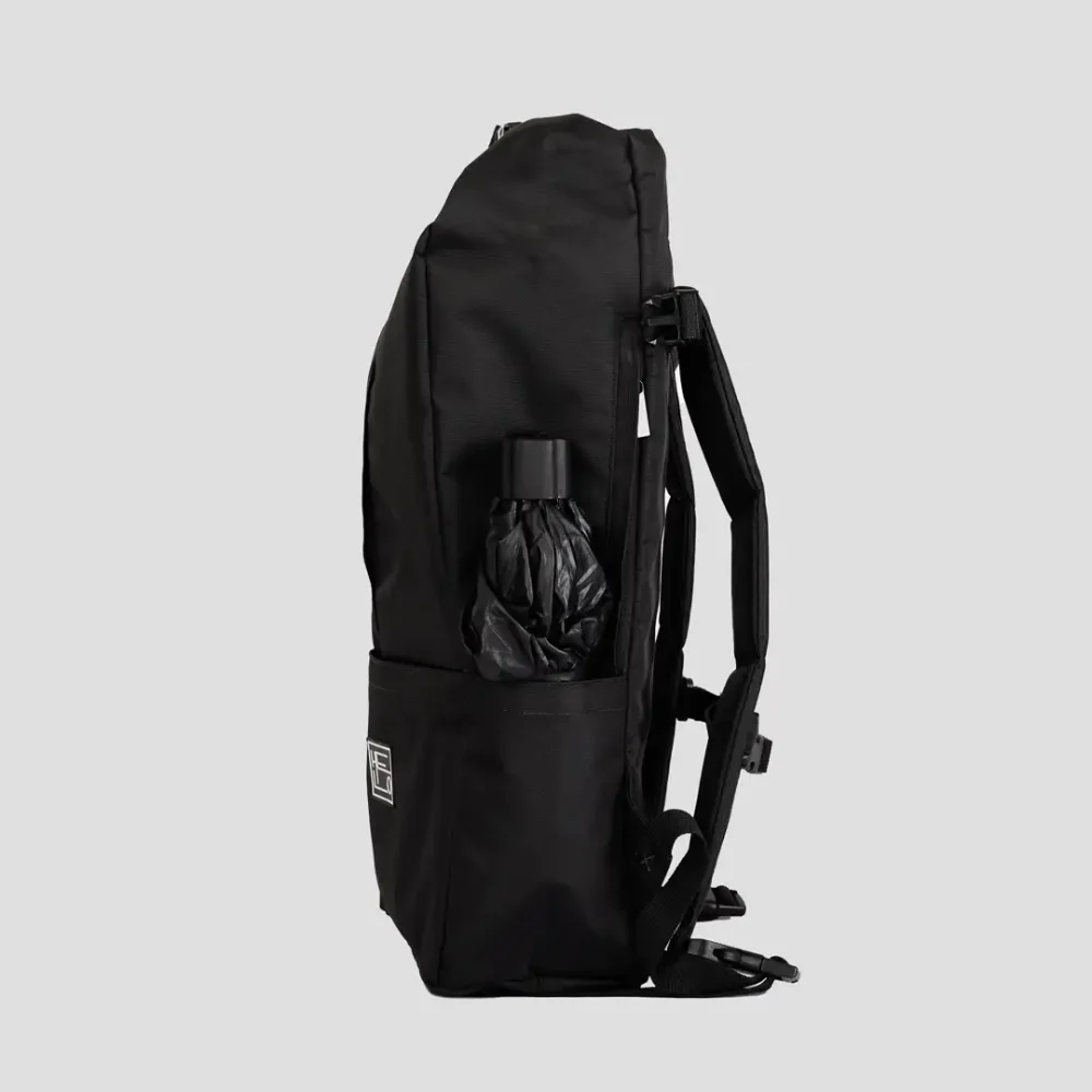 Argo-negra-fondo-gris-006 copia