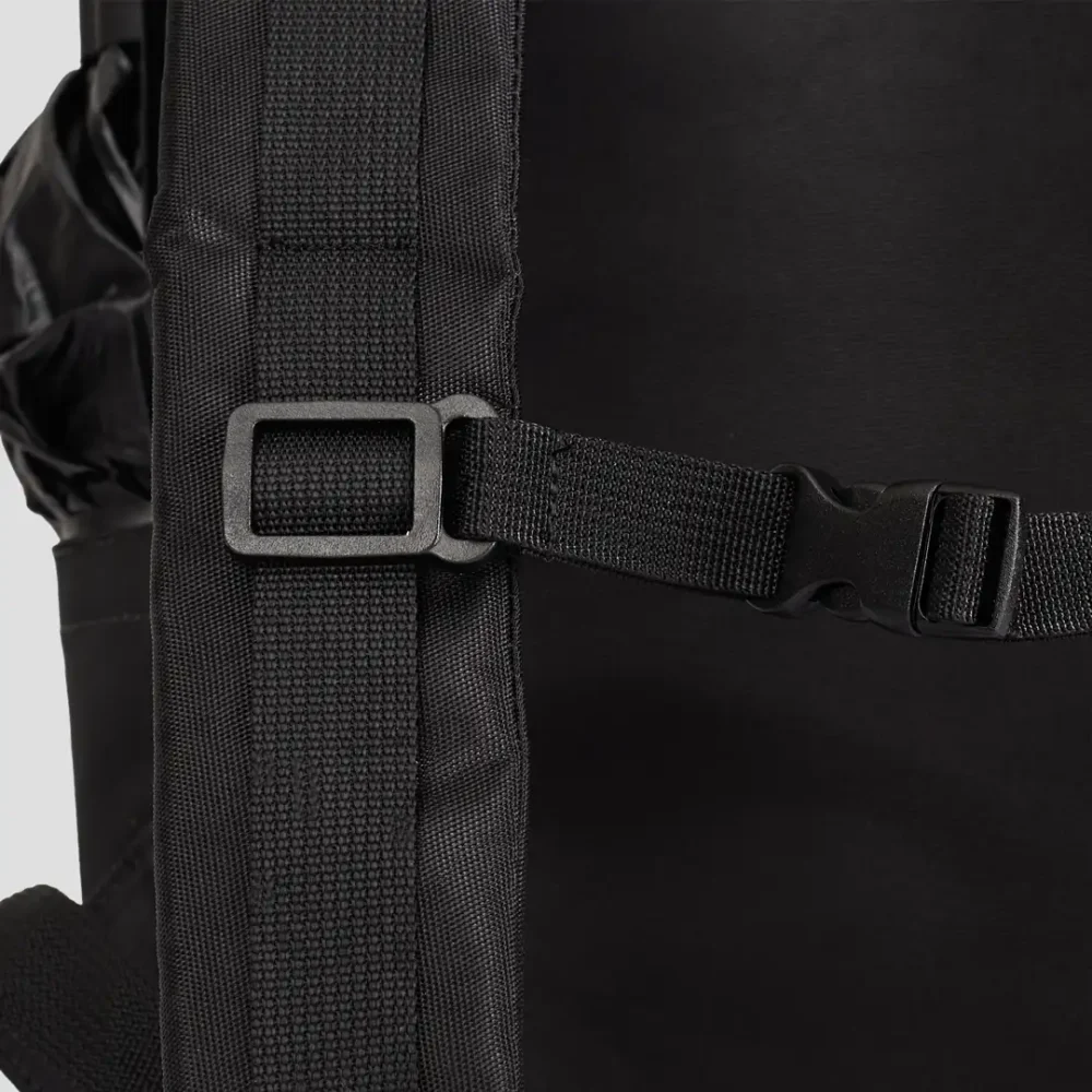 Argo-negra-fondo-gris-019 copia