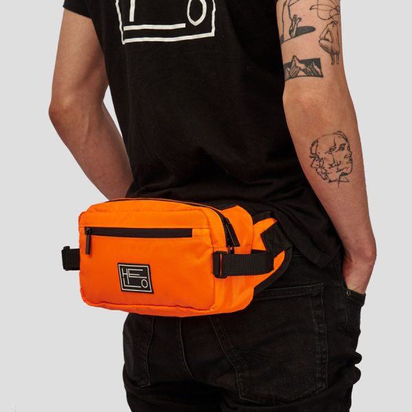 Fatty-naranja-fondo-gris-006